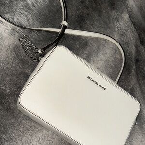 Michael Kors Elegant White Crossbody Bag